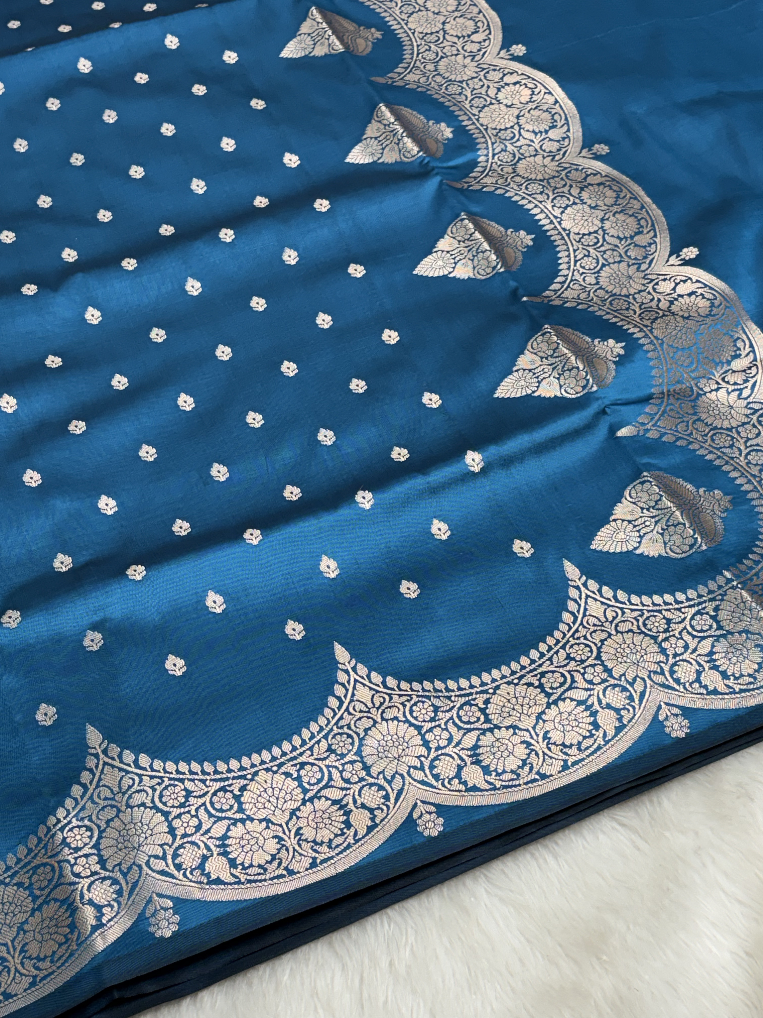 Royal Sea Blue Scallops Border Banarasi Katan Buti Saree