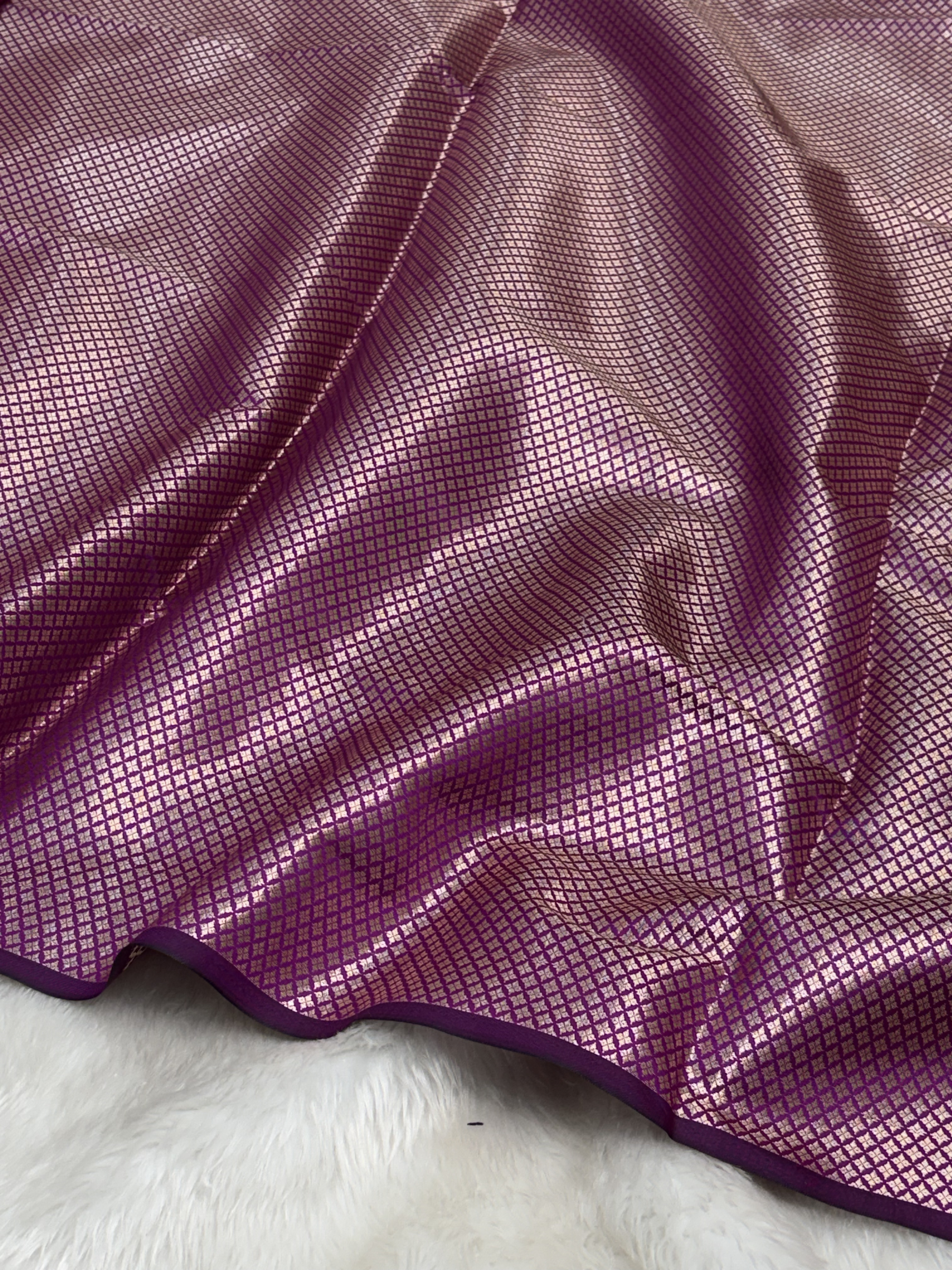Royal Orchid Pink Scallops Border Banarasi Katan Buti Saree