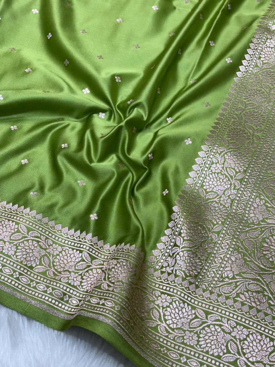 Parrot Green Pure Banarasi Mashru Silk Saree