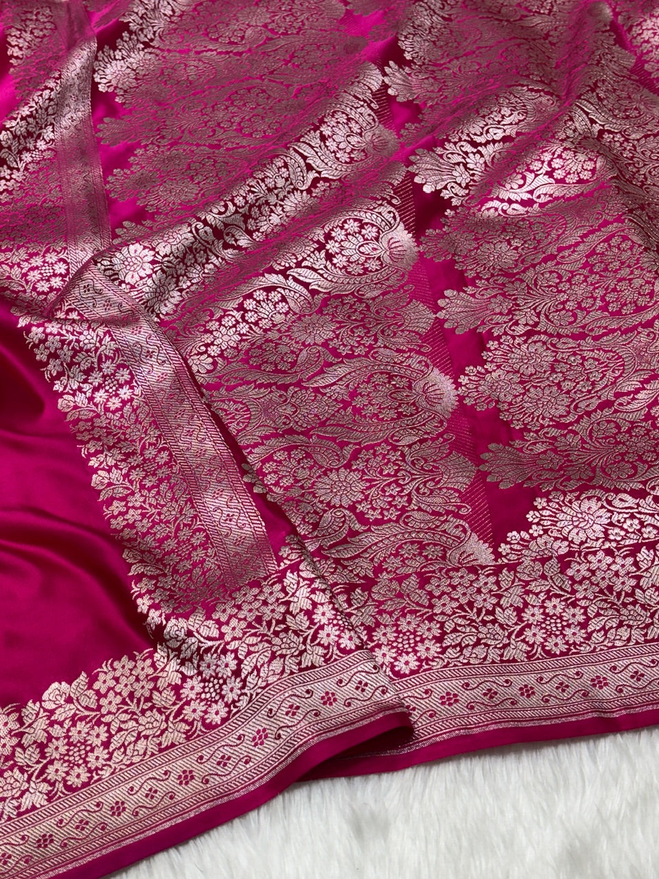 Magenta Pure Banarasi Mashru Silk Saree