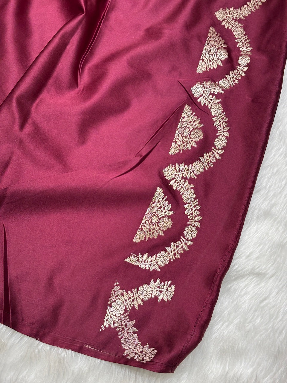 Wine Maroon Pure Banarasi Mashru Silk Saree