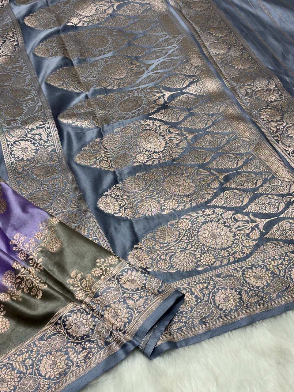 Dual-Tone Pure Banarasi Mashru Silk Saree