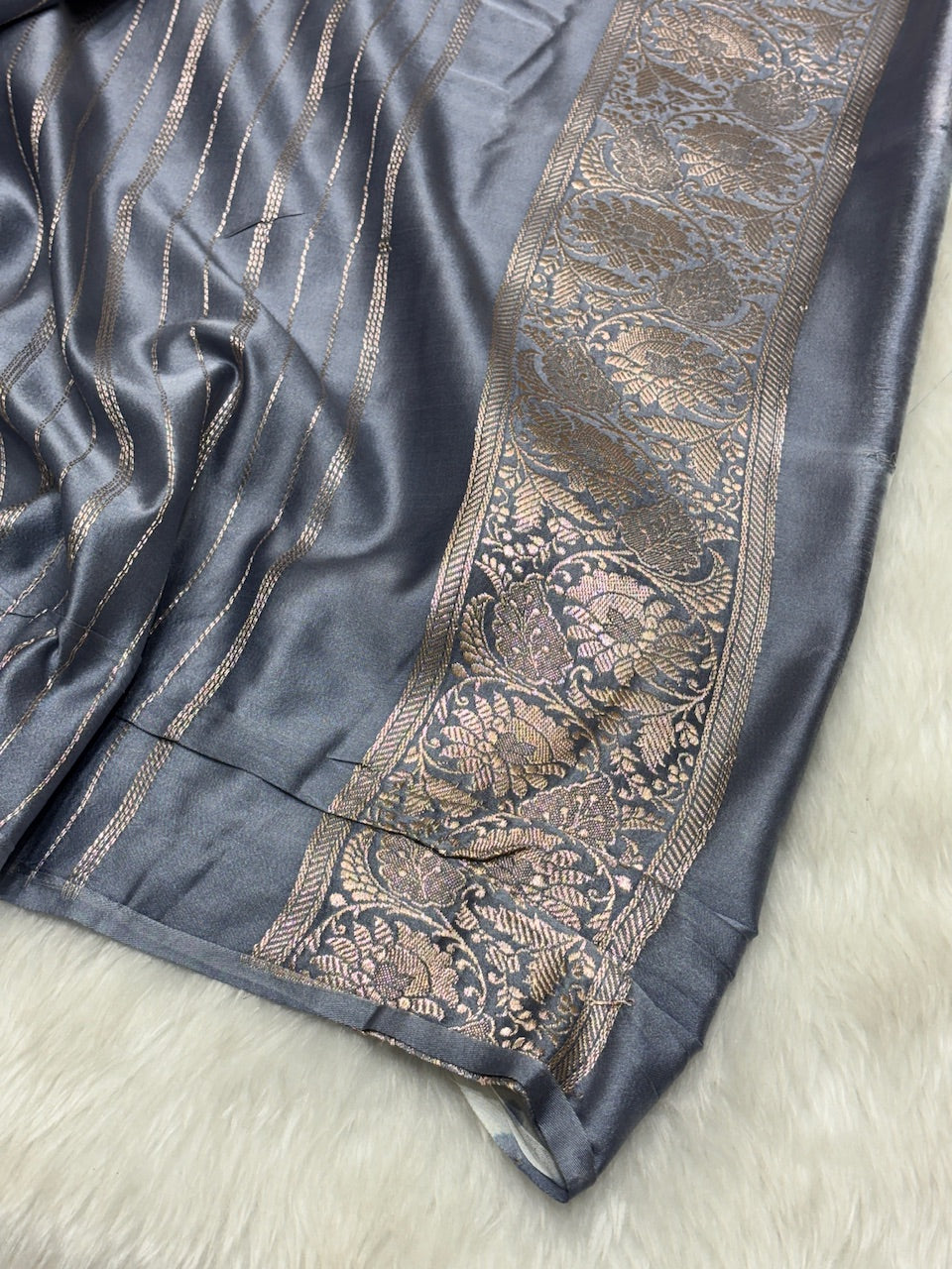 Dual-Tone Pure Banarasi Mashru Silk Saree