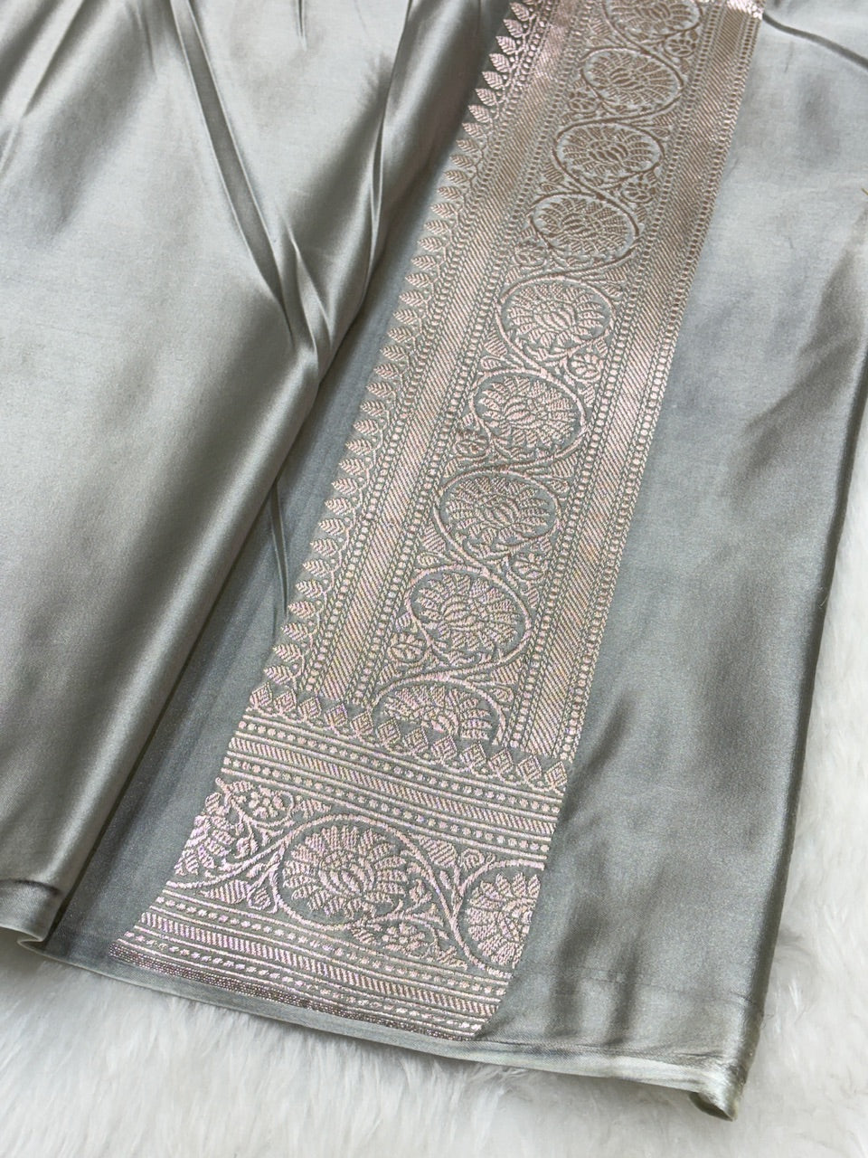 Dual Tone Pastel Mashru Silk Banarasi Saree