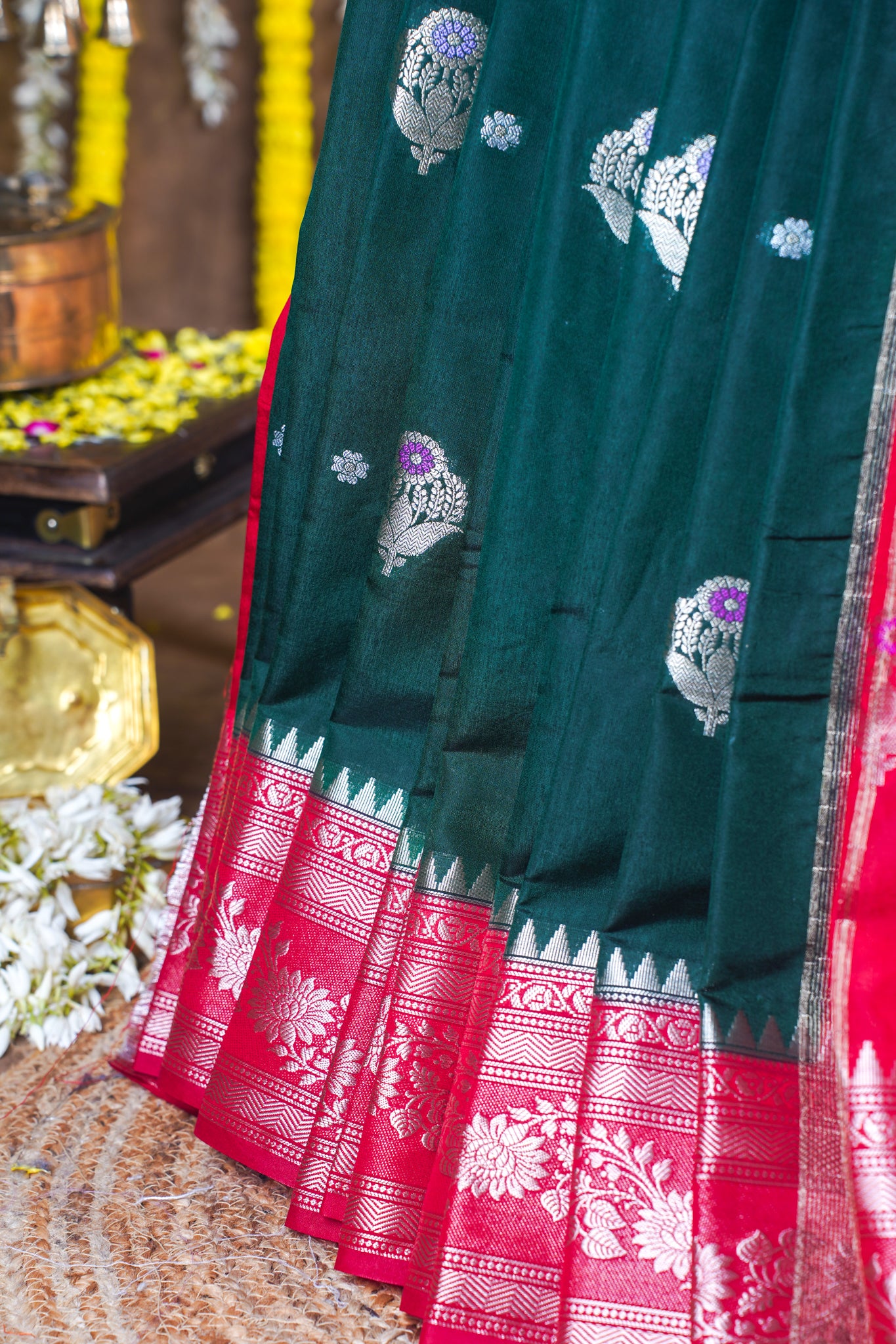 Bottle Green Handloom Banarasi Matka Silk Saree
