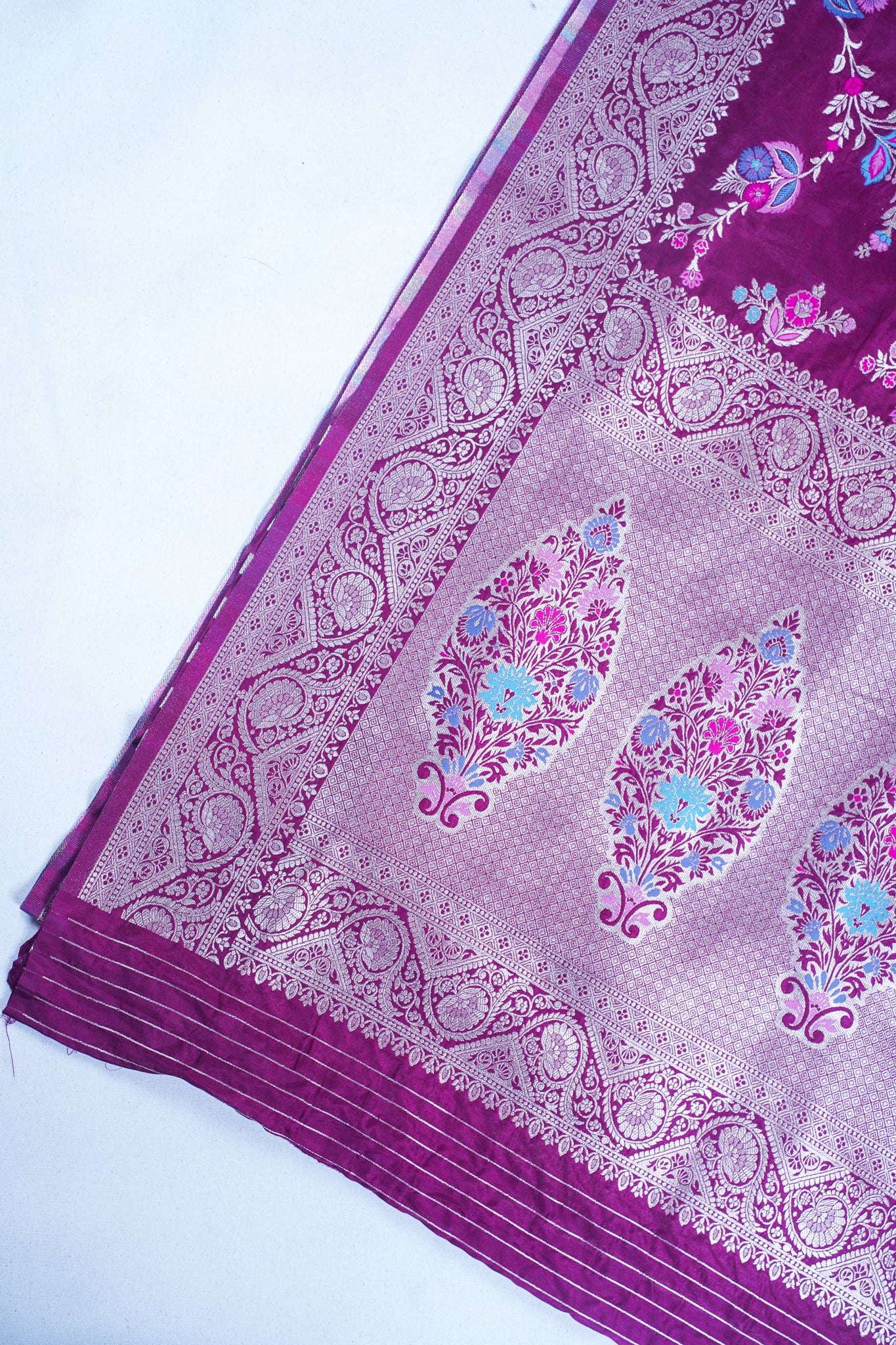 Wine Banarasi Minakari Jaal Saree
