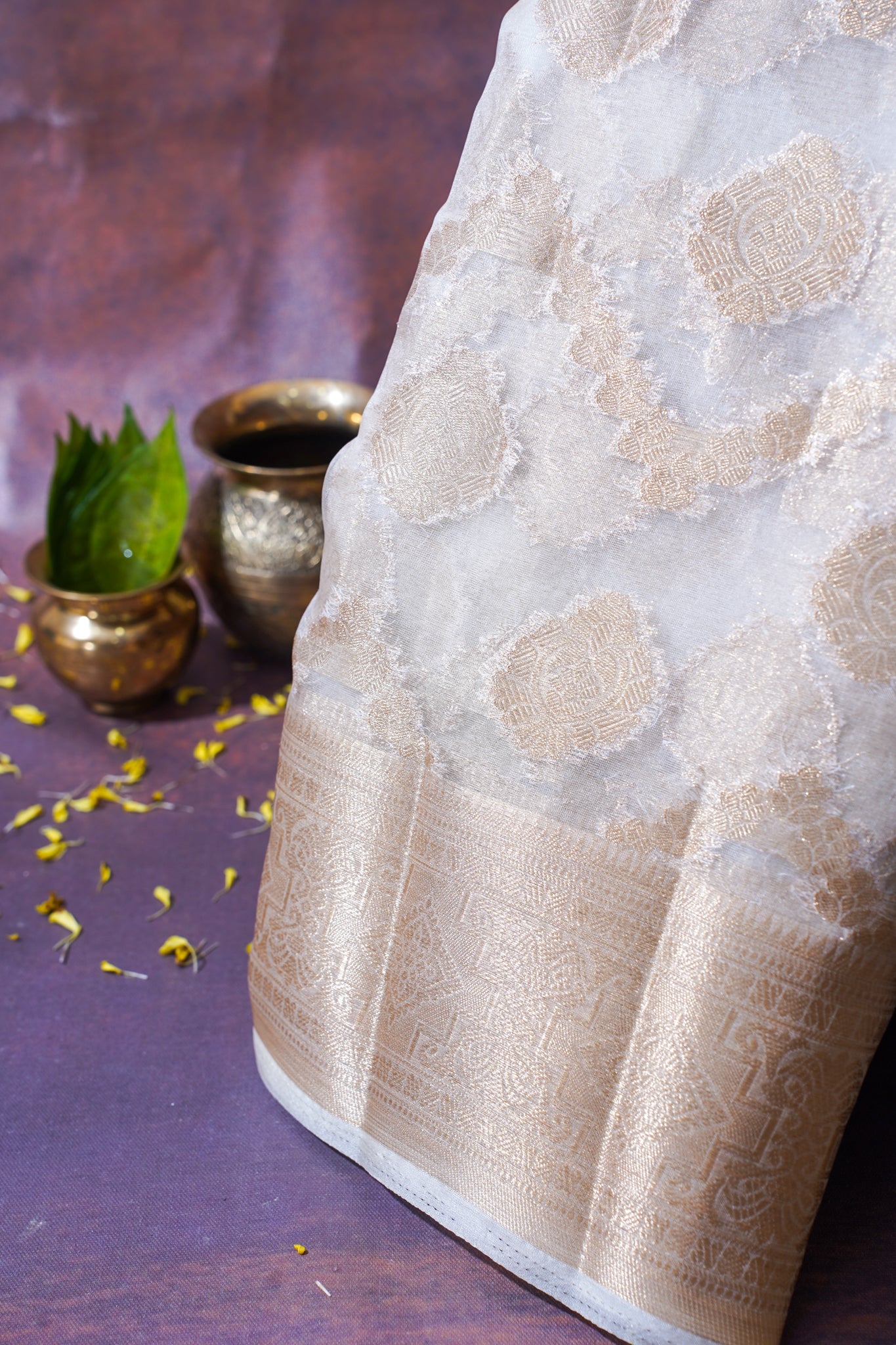 Ivory Organza Banarasi Jaal Weaving Saree