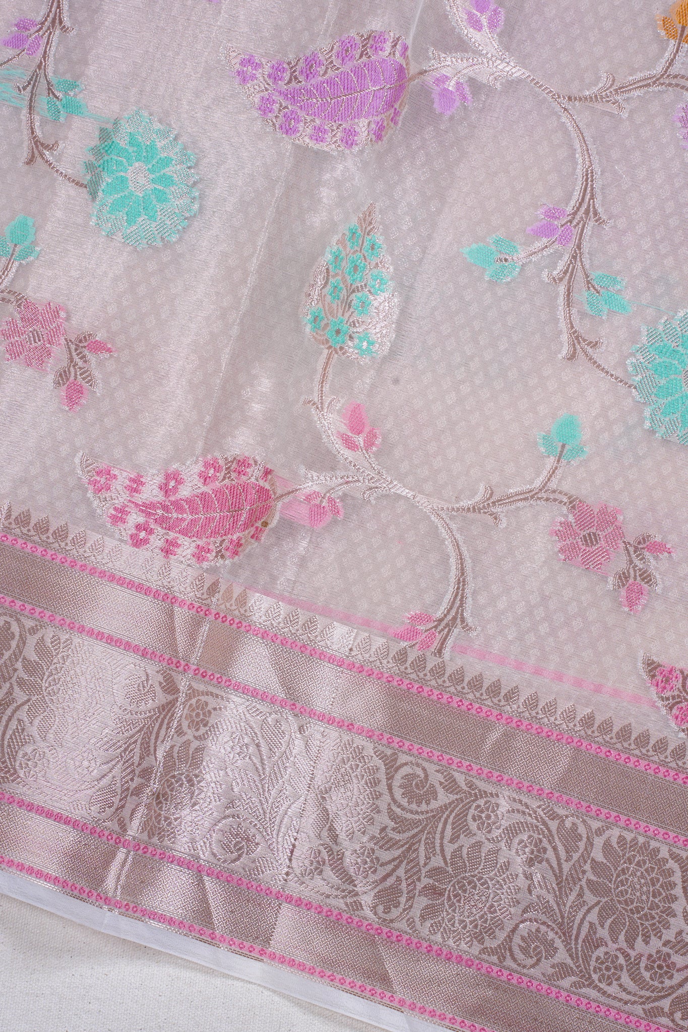 Ivory Organza Banarasi Tilfi Minakari Jaal Saree