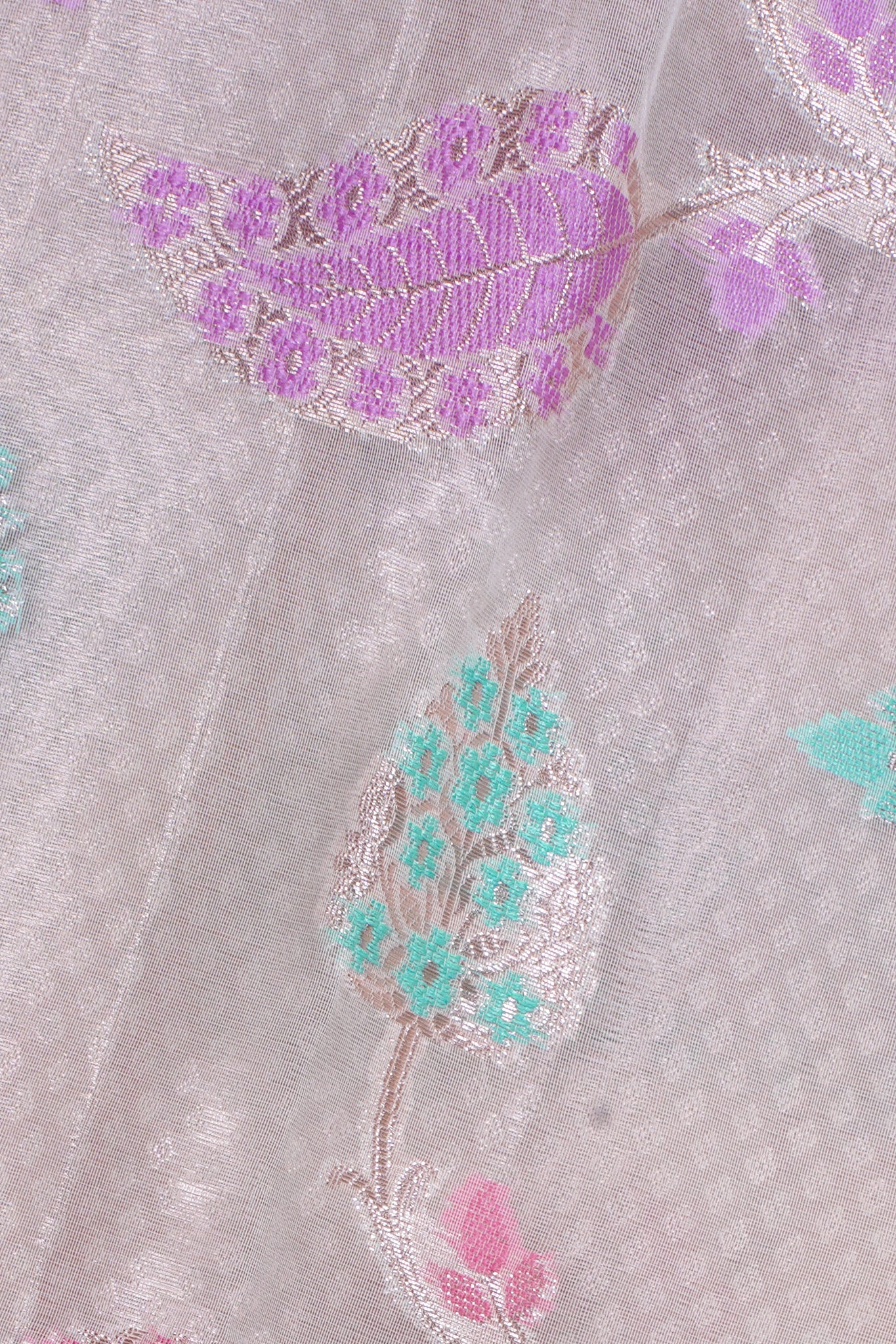Ivory Organza Banarasi Tilfi Minakari Jaal Saree