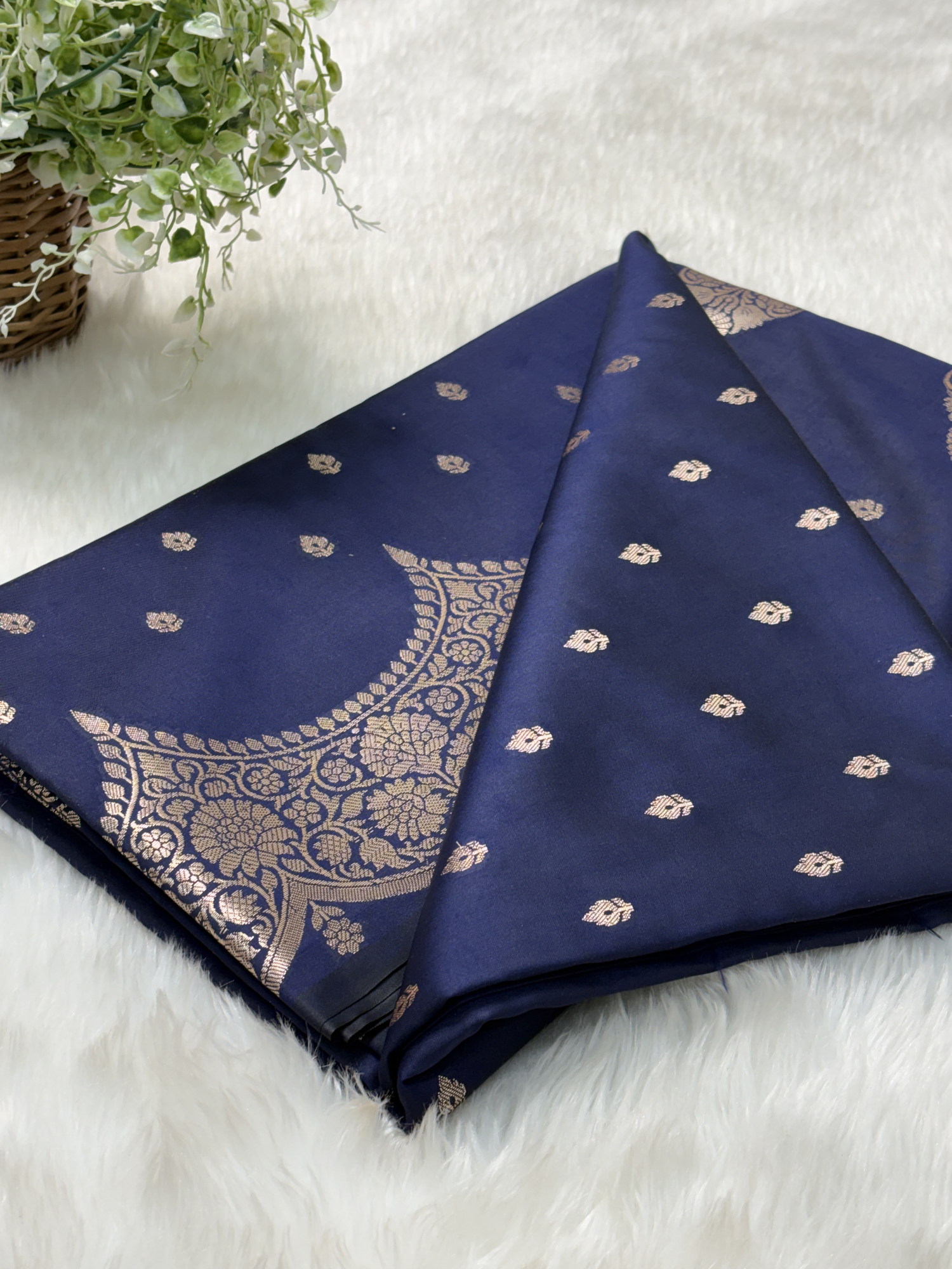 Royal Indigo Blue Scallops Border Banarasi Katan Buti Saree