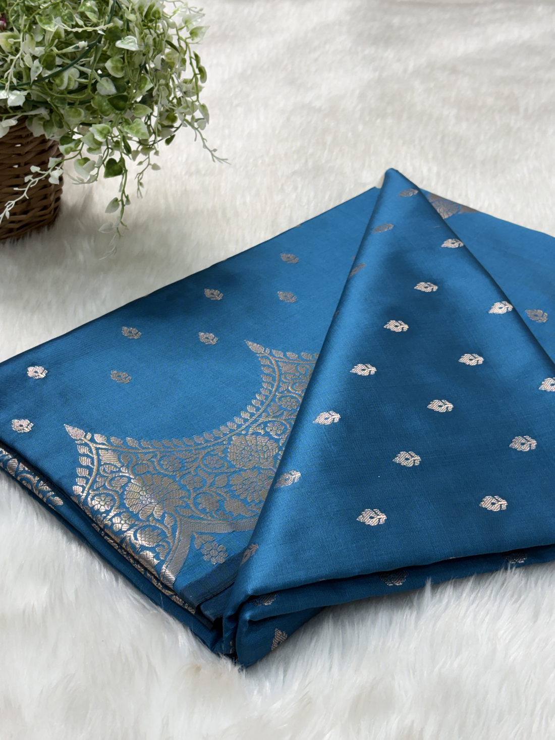 Royal Sea Blue Scallops Border Banarasi Katan Buti Saree