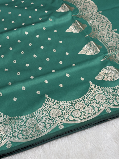 Royal Forest Green Scallops Border Banarasi Katan Buti Saree