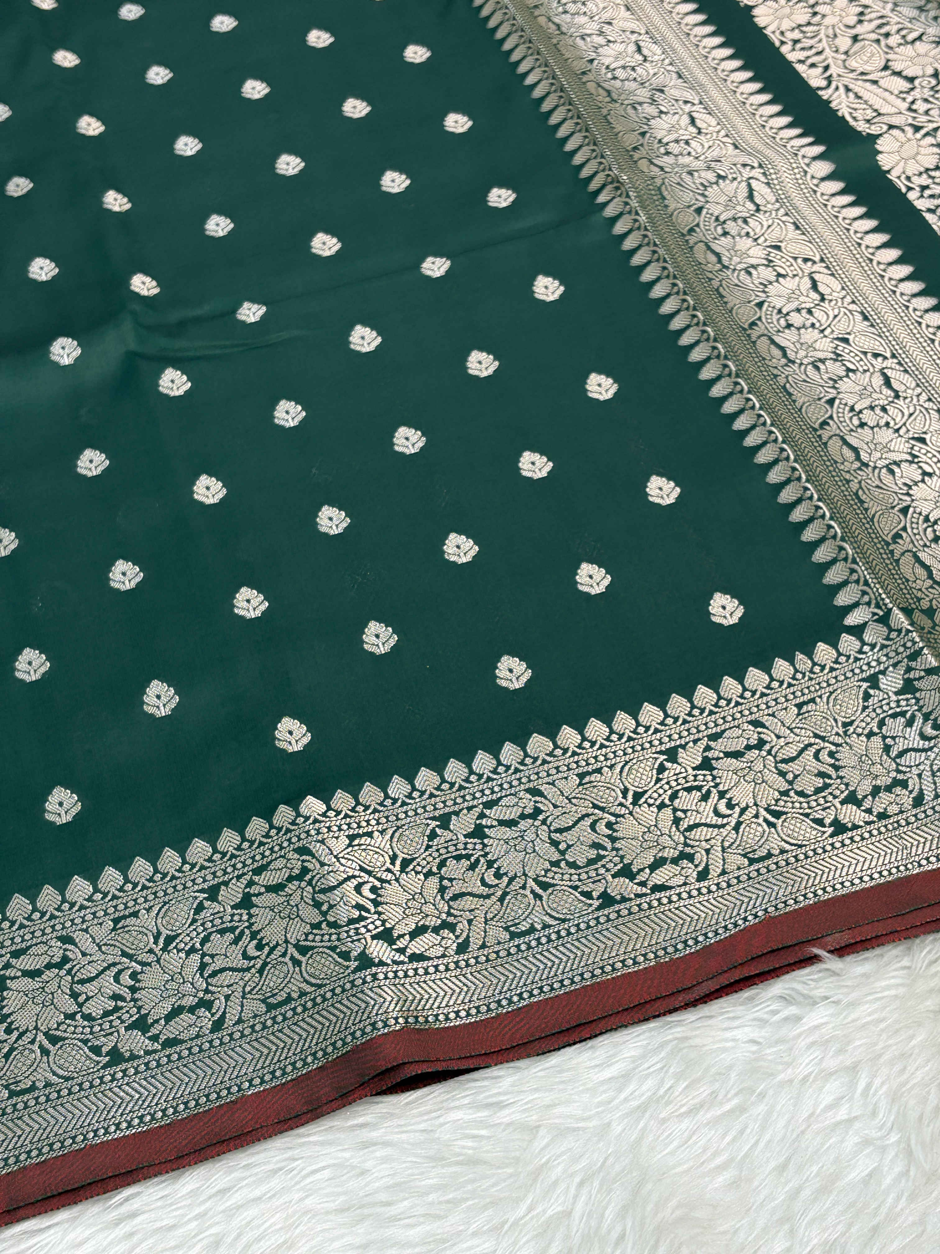 Forest Emerald Green Katan Silk Banarasi Buti Saree