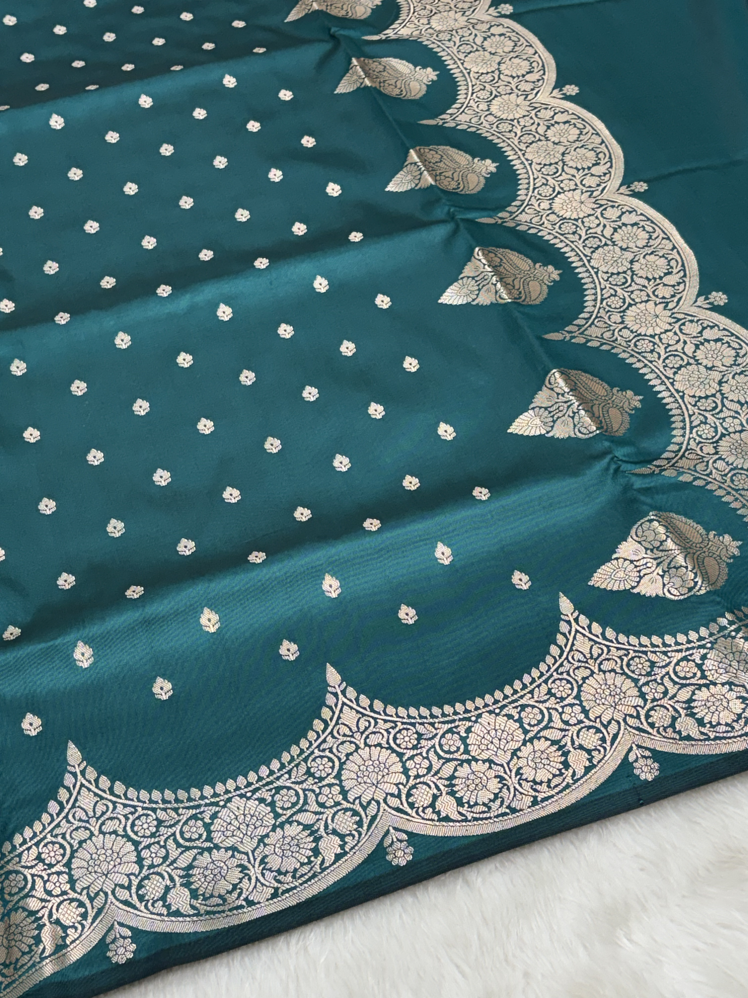 Sage Green Scallops Border Banarasi Katan Buti Saree