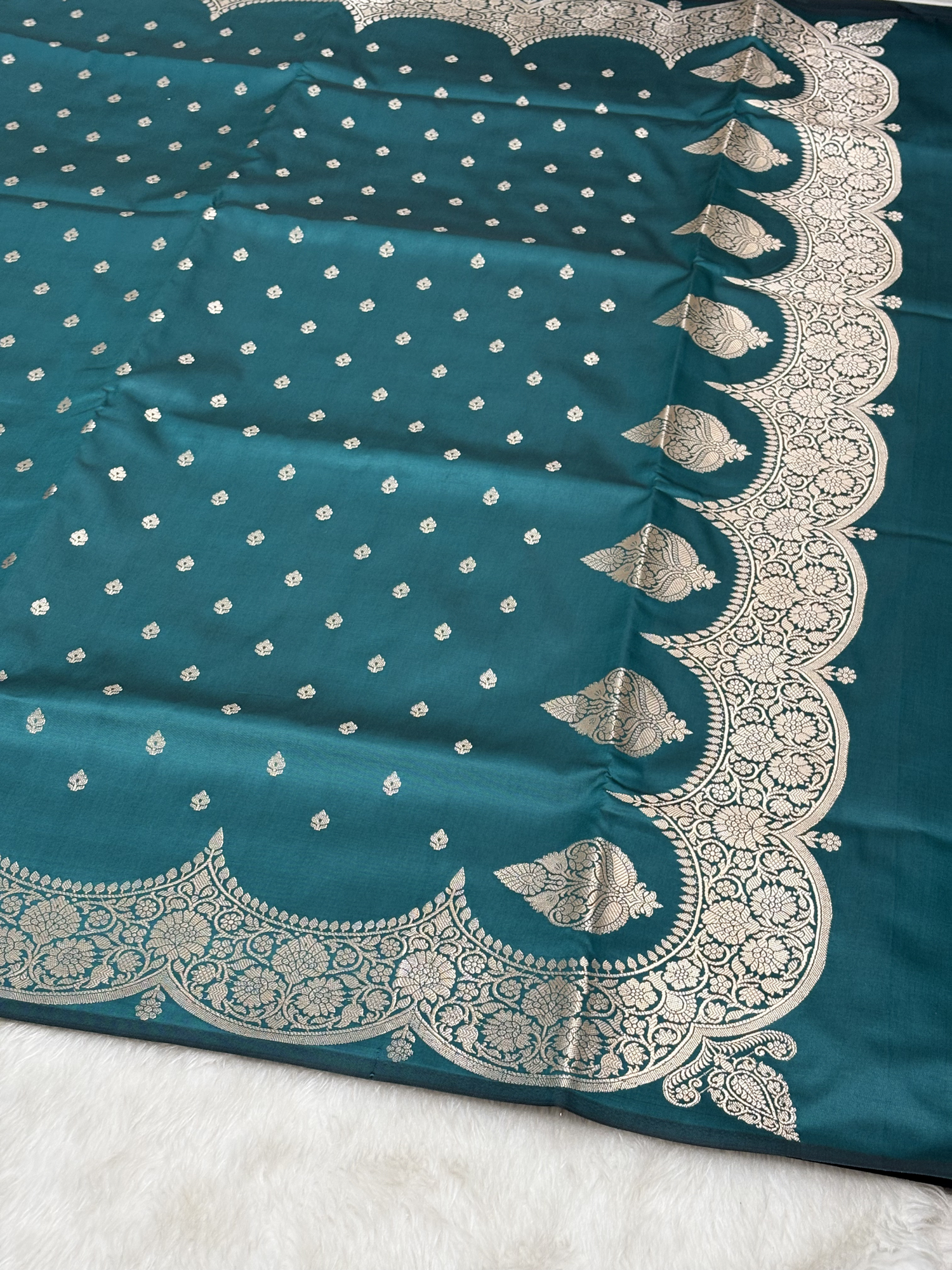 Sage Green Scallops Border Banarasi Katan Buti Saree