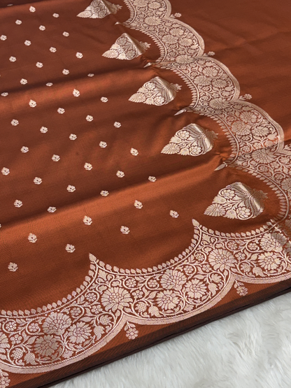 Burnt Tangerine Orange Scallops Border Banarasi Katan Buti Saree