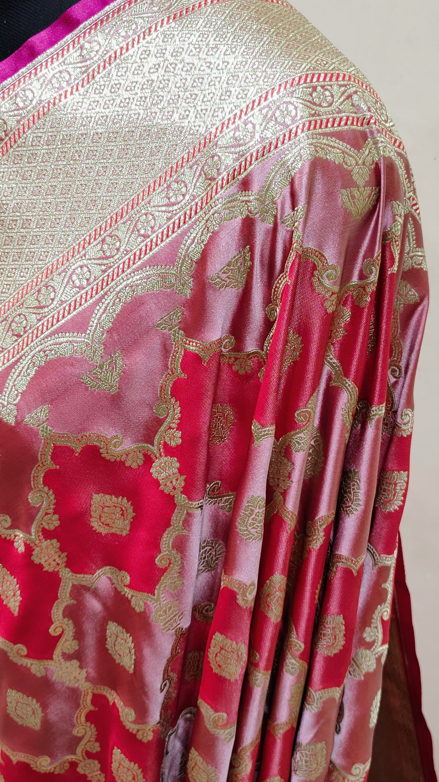 Dual Tone Pink-Red Banarasi Mashru Silk Saree