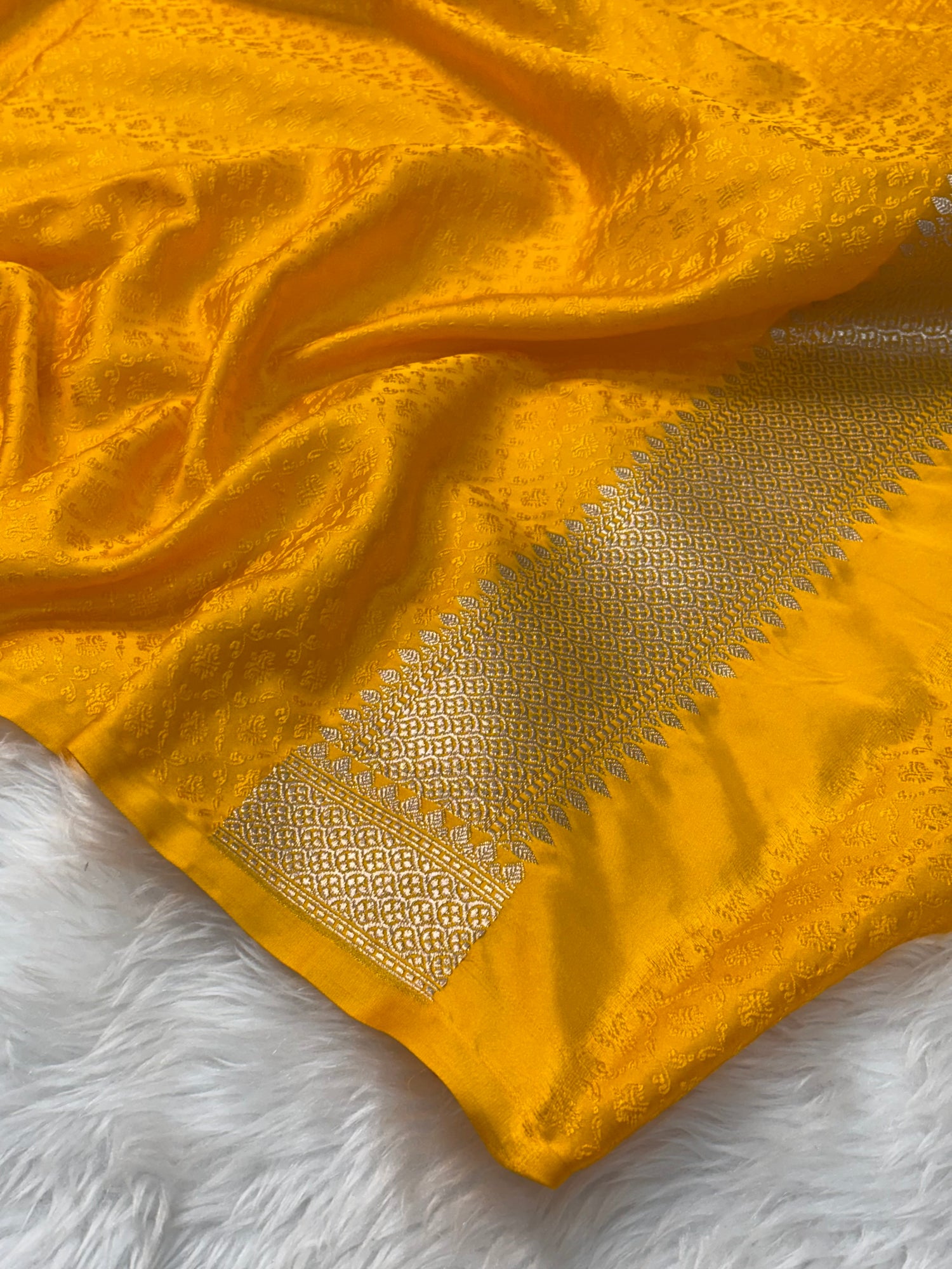 Red Pure Banarasi Mashru Katan Silk Saree