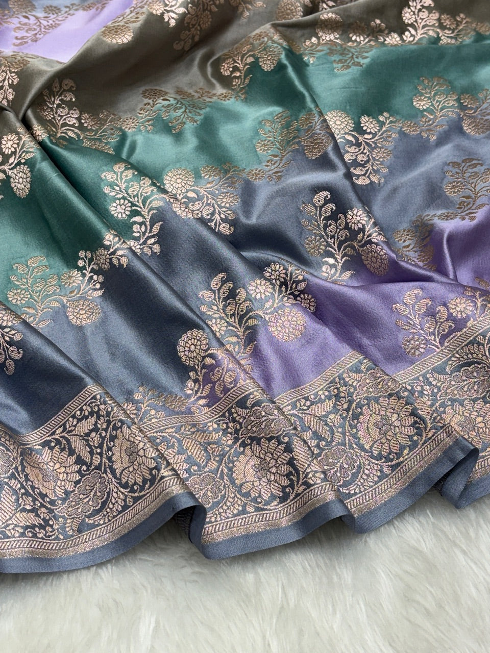 Dual-Tone Pure Banarasi Mashru Silk Saree