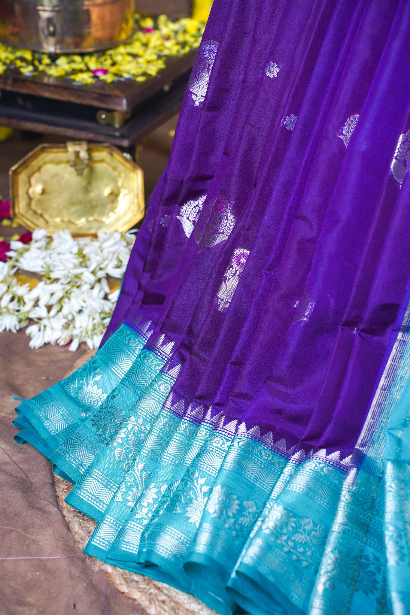 Deep Violet Handloom Banarasi Matka Silk Saree