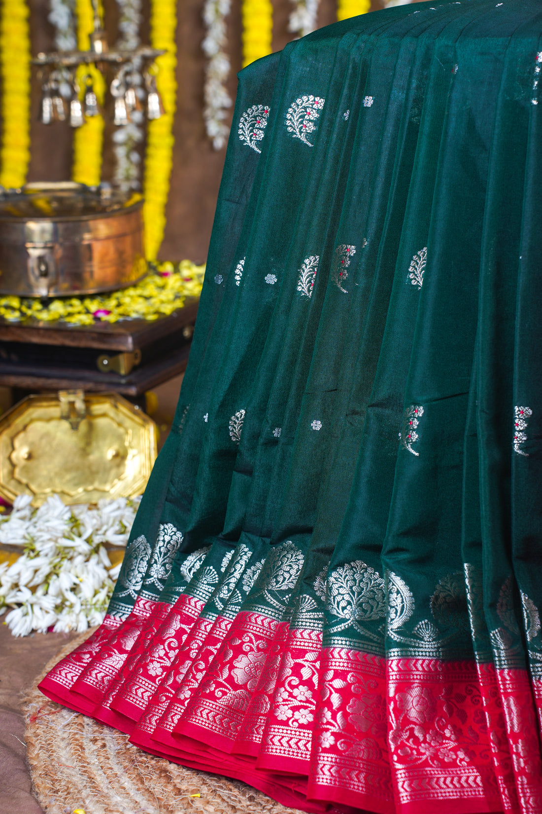Emerald Green Handloom Banarasi Matka Silk Saree