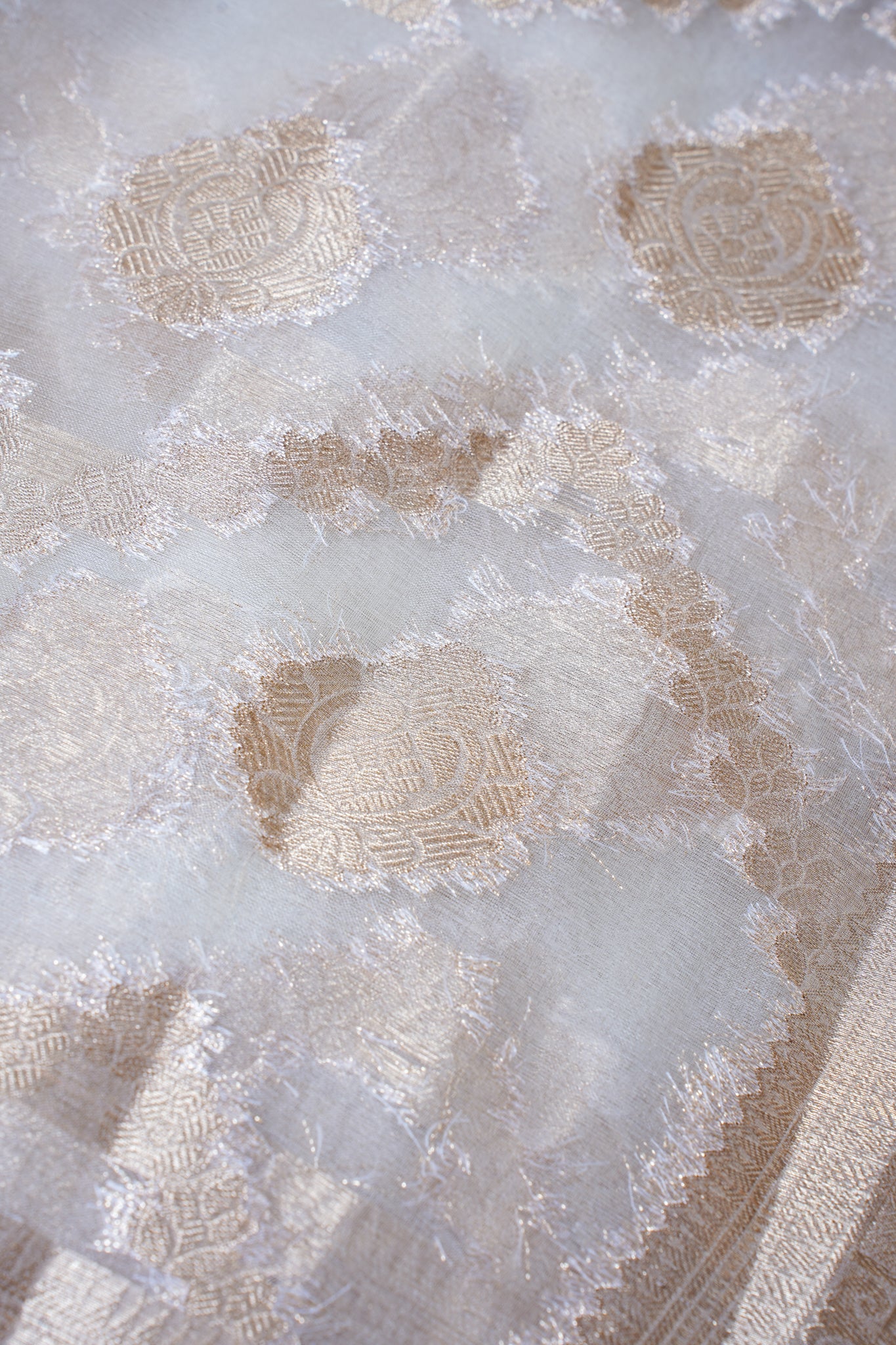 Ivory Organza Banarasi Jaal Weaving Saree