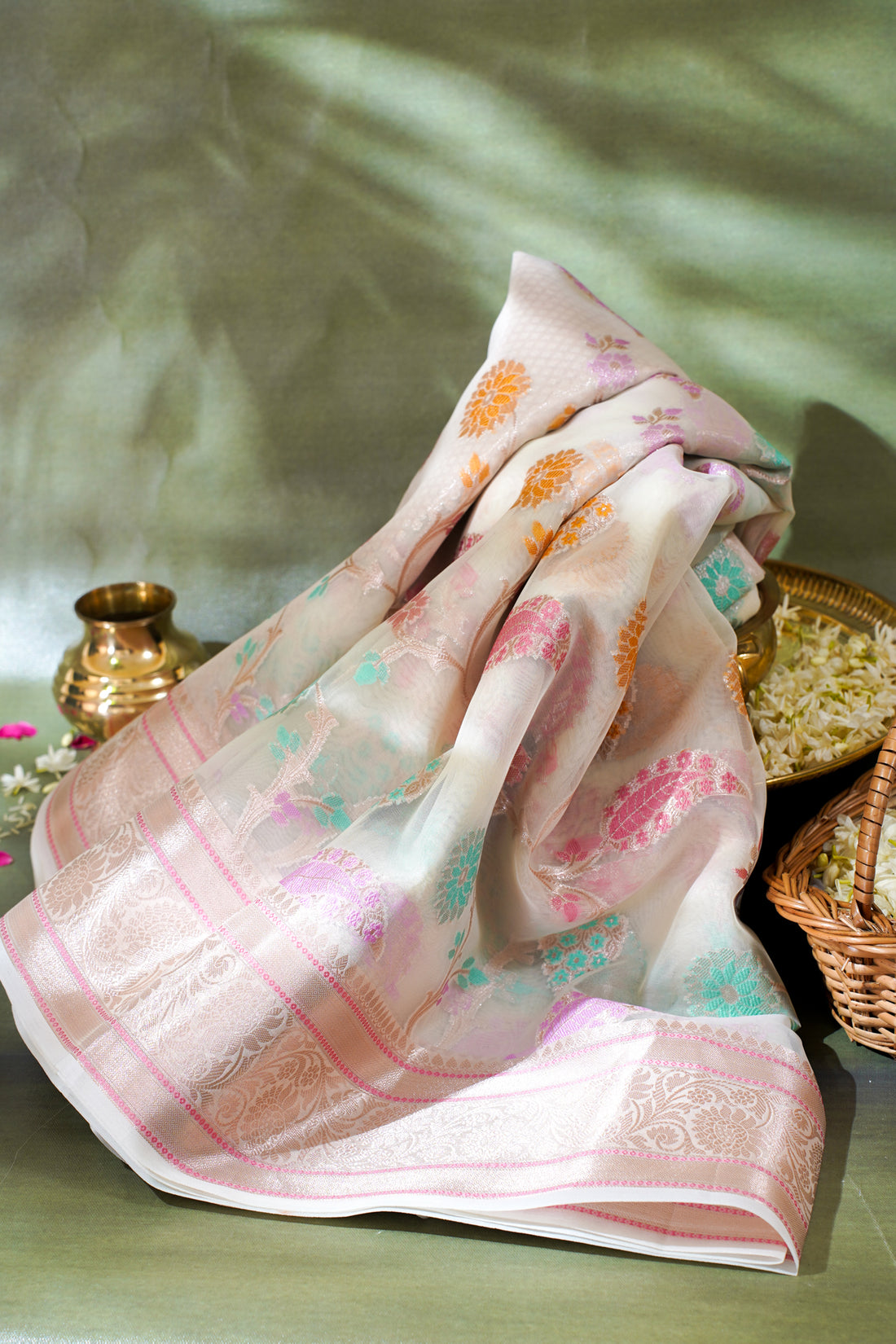 Ivory Organza Banarasi Tilfi Minakari Jaal Saree